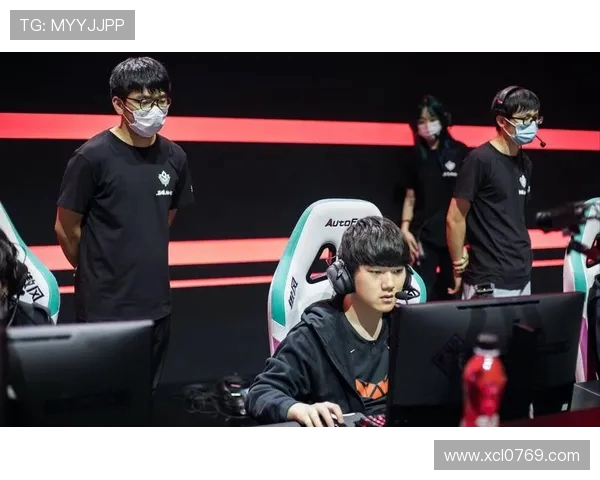 TES战队以87分稳居冠军杯积分榜首位，争夺荣耀之路愈发激烈