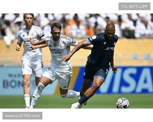 皇马与马静激战再续西班牙德比传奇谁能在这场巅峰对决中笑到最后