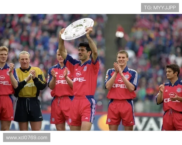 科隆与拉普拉塔激战正酣谁能在这场对决中笑到最后