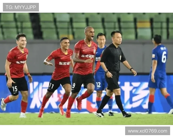 广州排球队以69分领跑邀请赛积分榜展现强劲实力