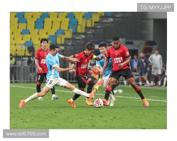 成都足球队在锦标赛中的强劲表现与未来展望分析